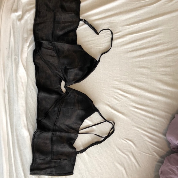 Black crop top - Picture 1 of 4